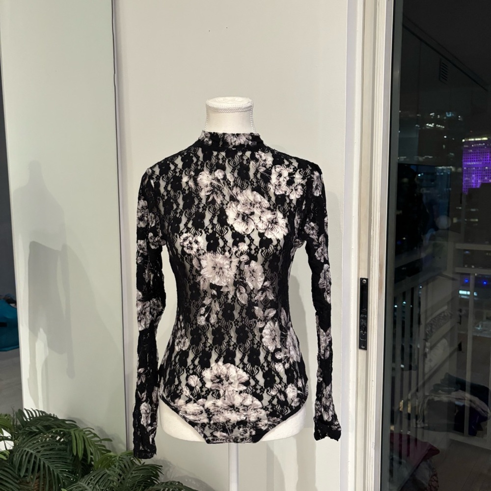 Guess Black and White Floral Lace Blouse